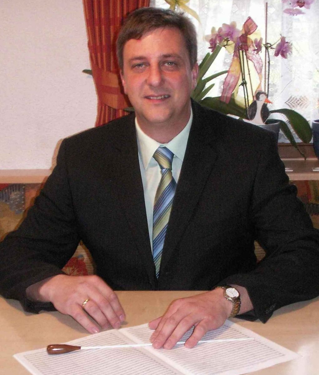 Hechenblaickner, Manfred - cliquer ici